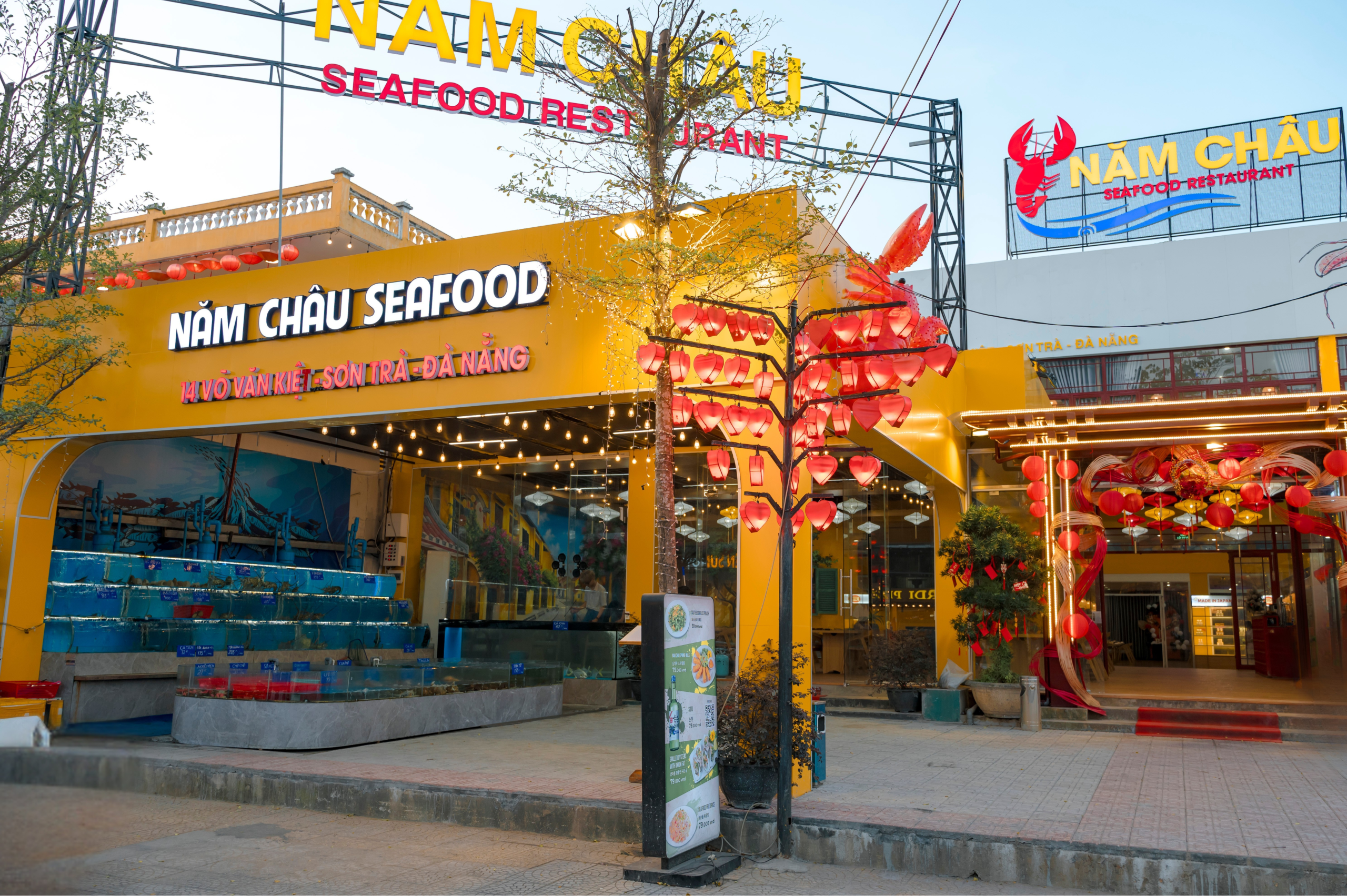 Nhà hàng tổ chức Year End Party Năm Châu Seafood tại số 14 Võ Văn Kiệt, Tp Đà Nẵng
